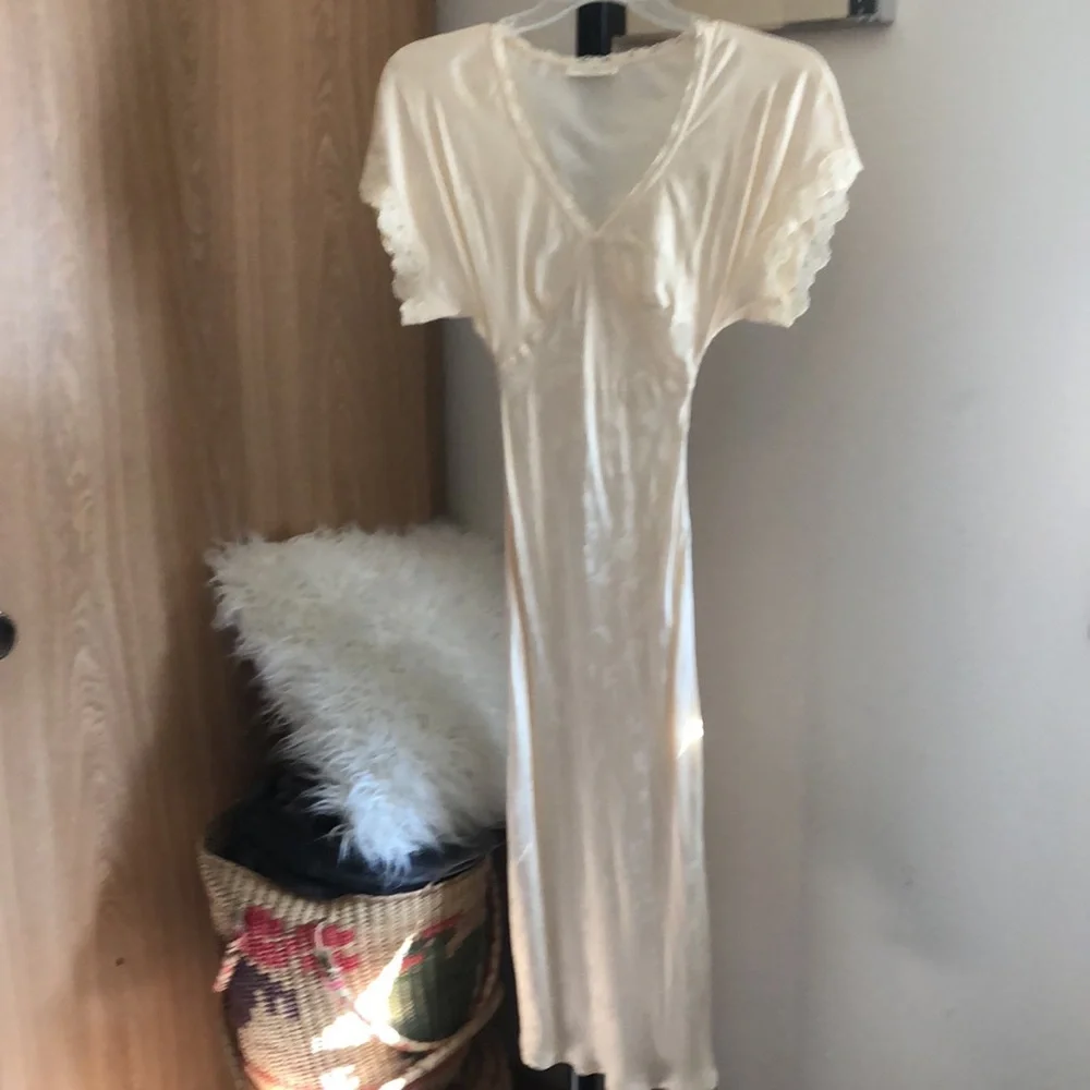 Spell Jacquard Petal Night-Gown Sz Xs - Picture 4 of 11